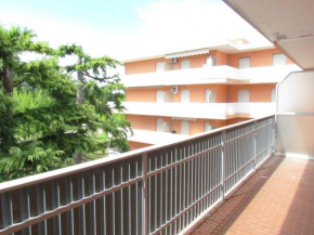Relax with your family by the pool - Beahost Bibione